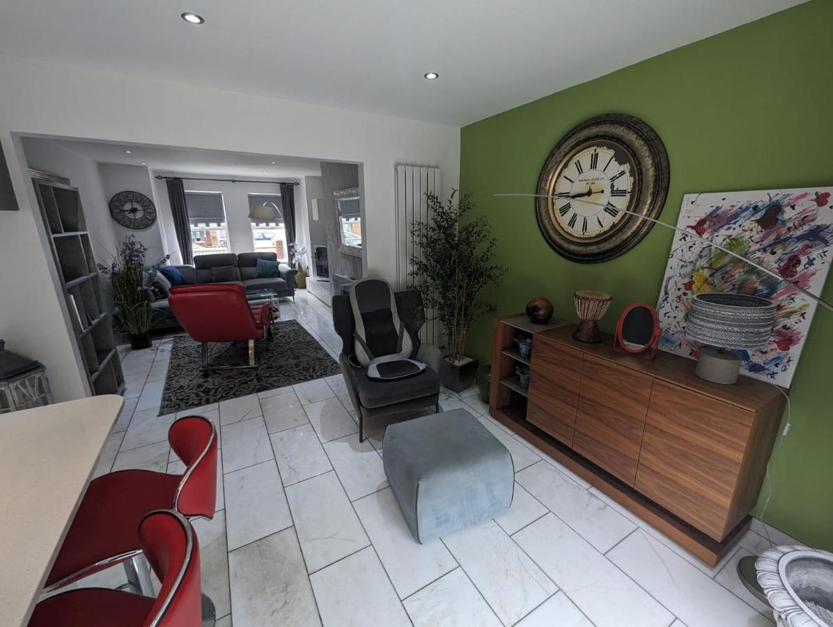 House In Belfast Villa ภายนอก รูปภาพ