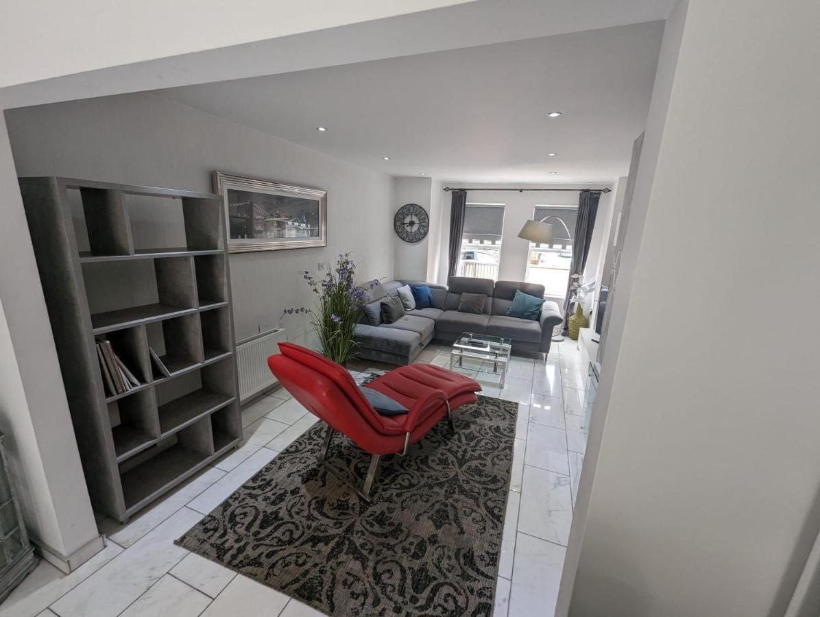 House In Belfast Villa ภายนอก รูปภาพ