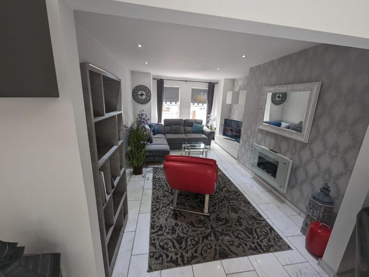 House In Belfast Villa ภายนอก รูปภาพ